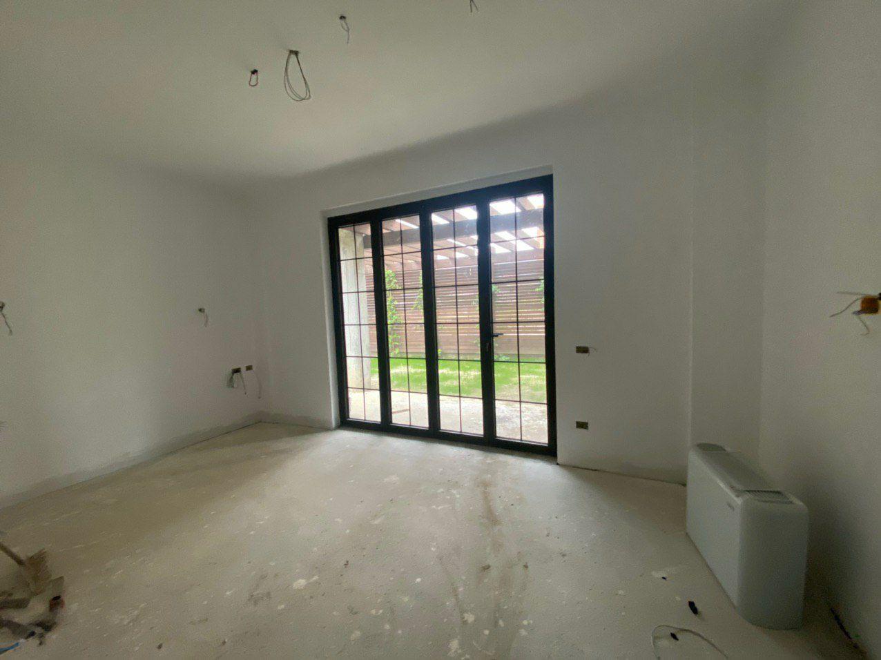 Duplex prane TEG, Tirane