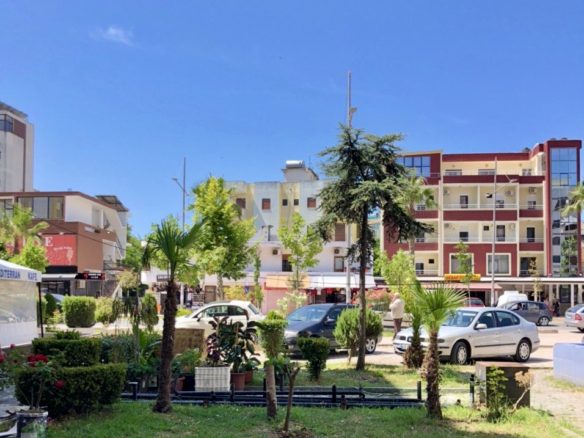 Ambjent biznesi 165 m2, prane Intesa San Paolo Bank, Plazh Durres