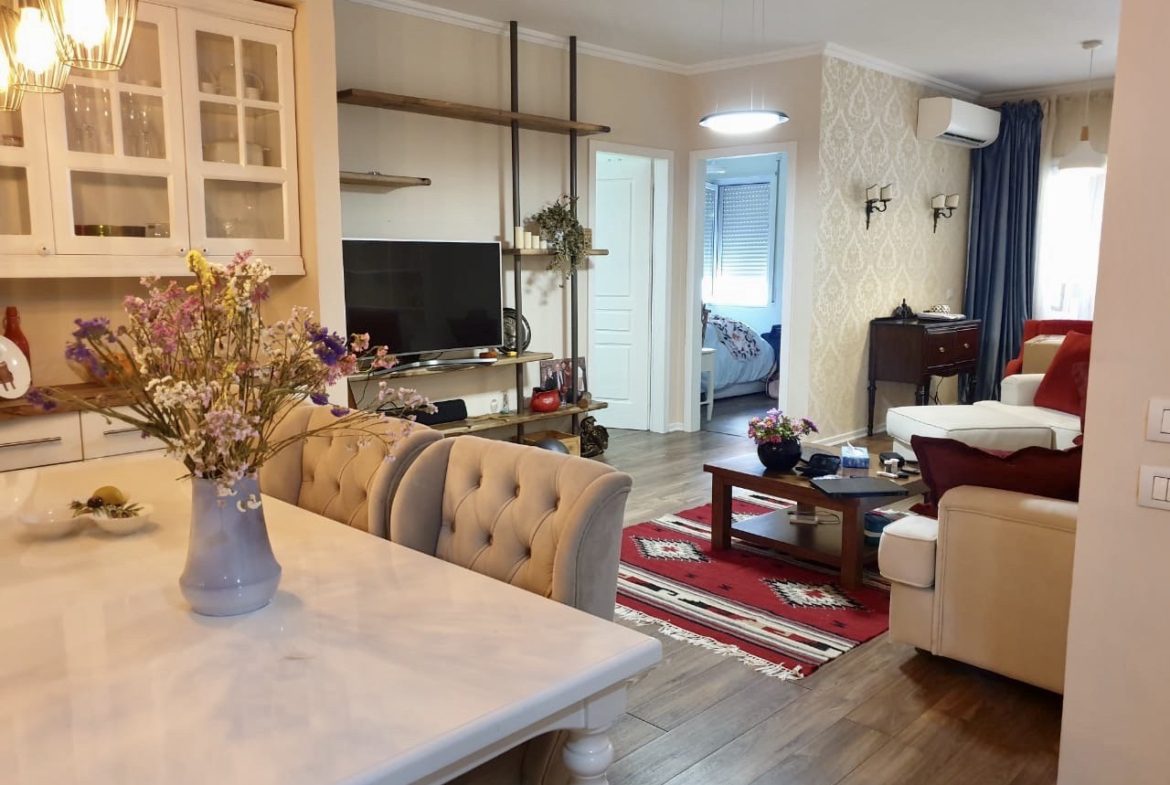 Jepet apartament 2+1 me qera, Kodra e Diellit , Tirane.