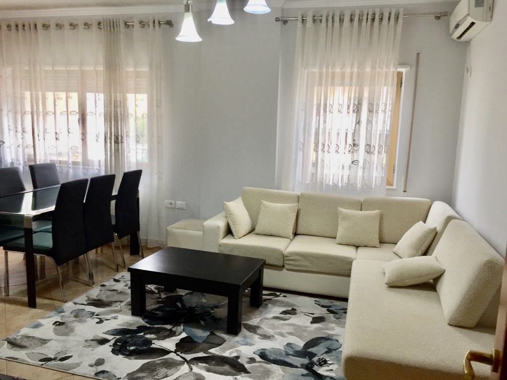 Jepet apartament 2+1 me qira, rruga Him Kolli , Tirane.