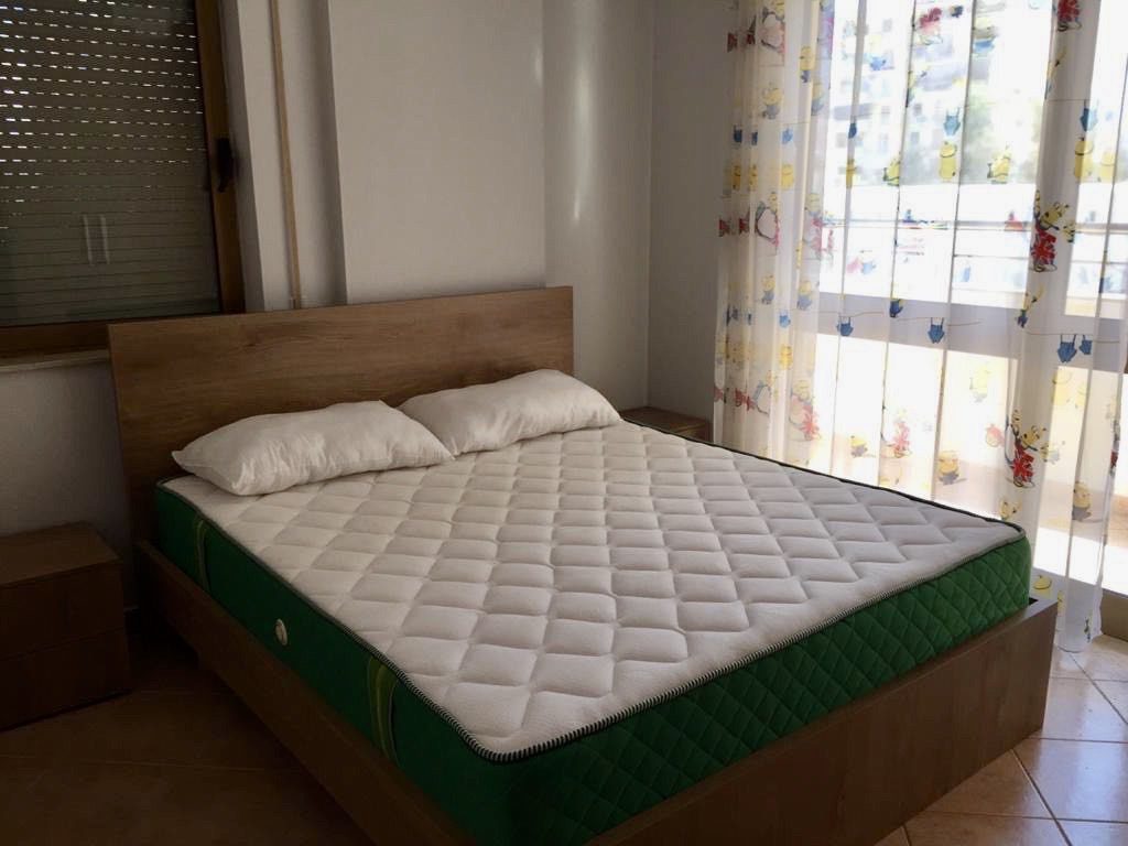 Jepet apartament 2+1 me qira, rruga Him Kolli , Tirane.