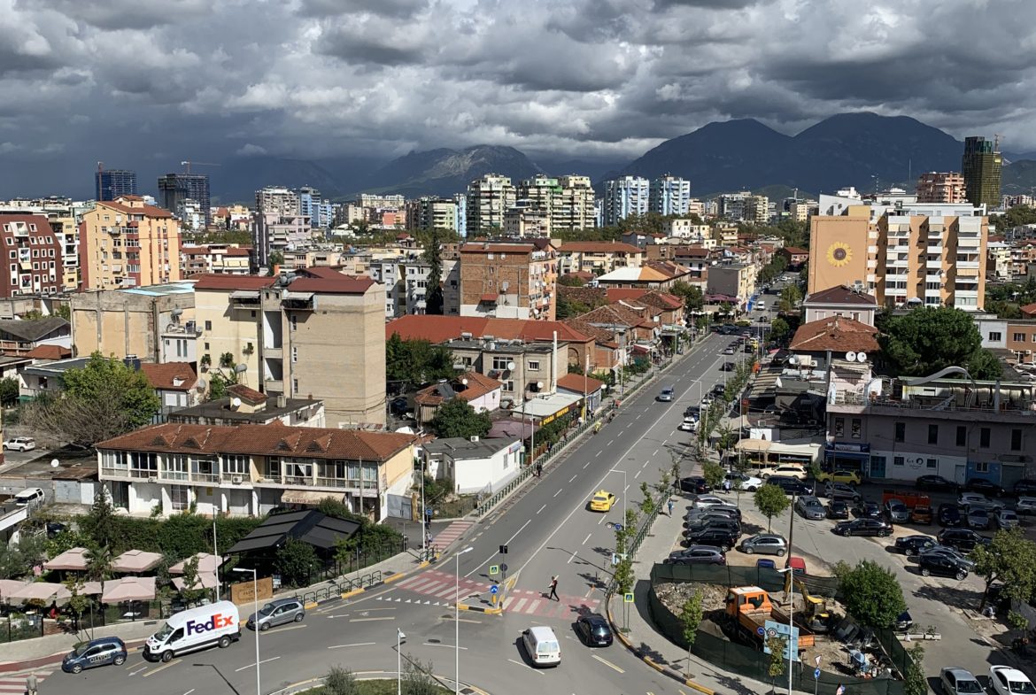 Apartament 3+1 te Komuna Parisit, Tirane