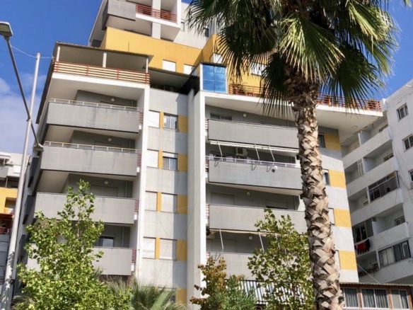 Apartament 2+1 prane hotel Adriatik, Durres