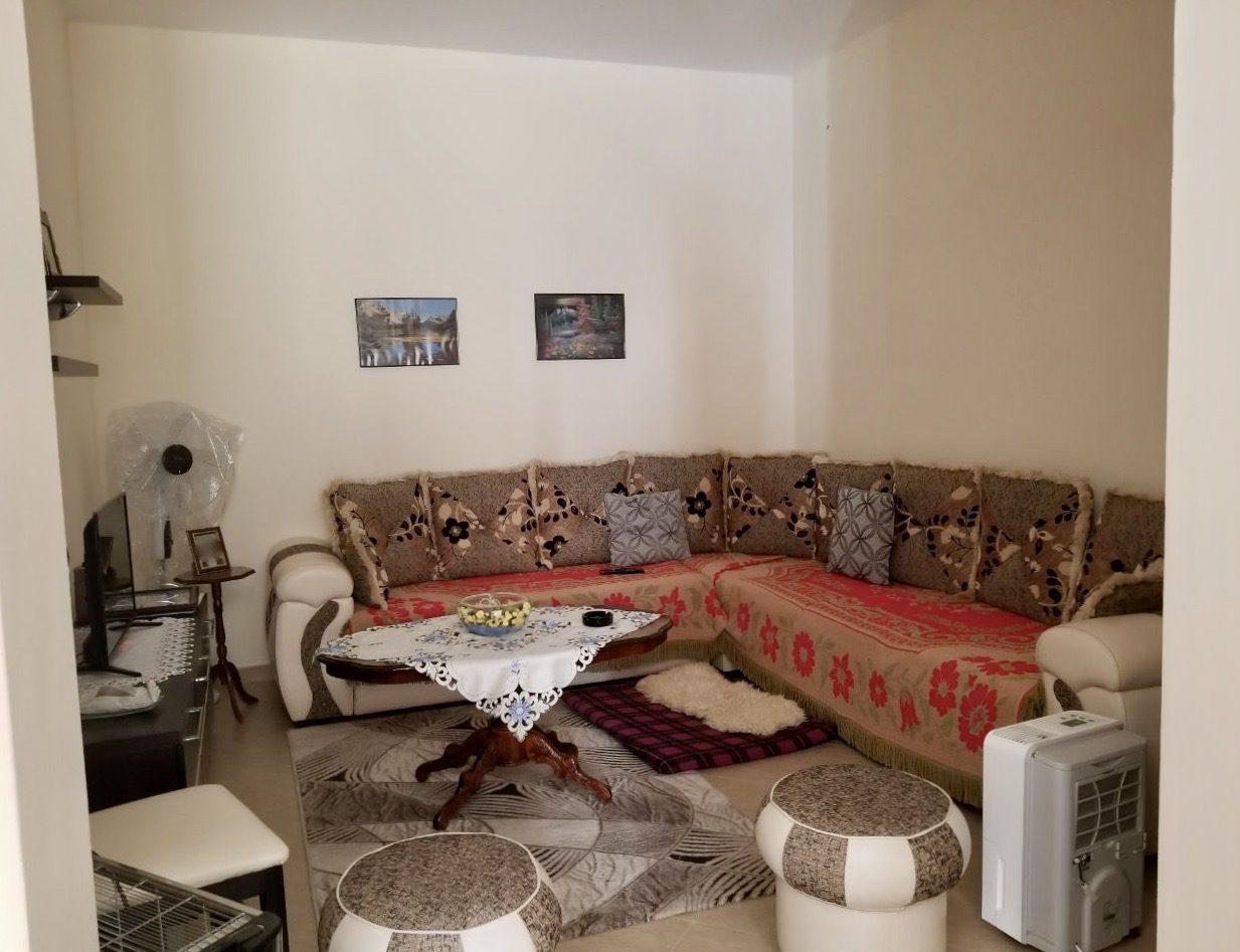 Shtepi private + dyqan prane shkolles Eftali Koci, Durres