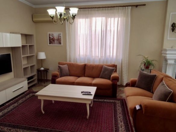 Vile me qera mbrapa Hotel Mondial, Tirane
