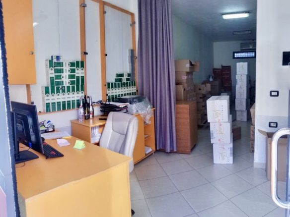 Dyqan 70 m2 prane tregut industrial, Durres