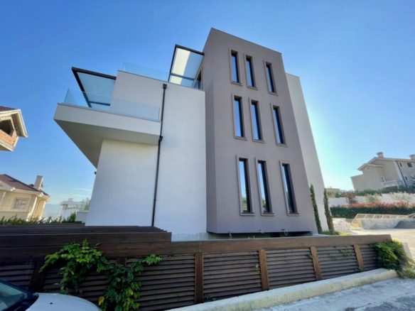 Vile 3 kate te Rezidenca Akacia Hill, Tirane.