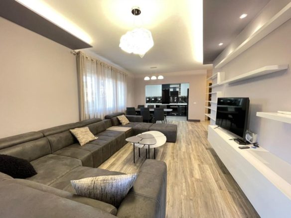 Super apartament 3+1 te Residenca Touch of Sun, Tirane.