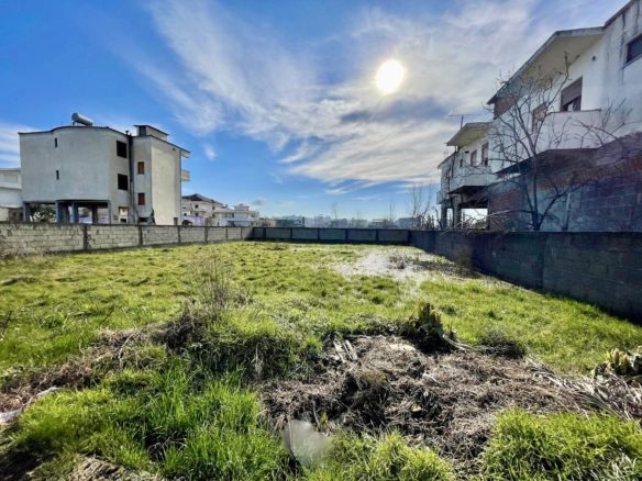 400 m2 e pershtatshme per ndertim, Plazh Durres