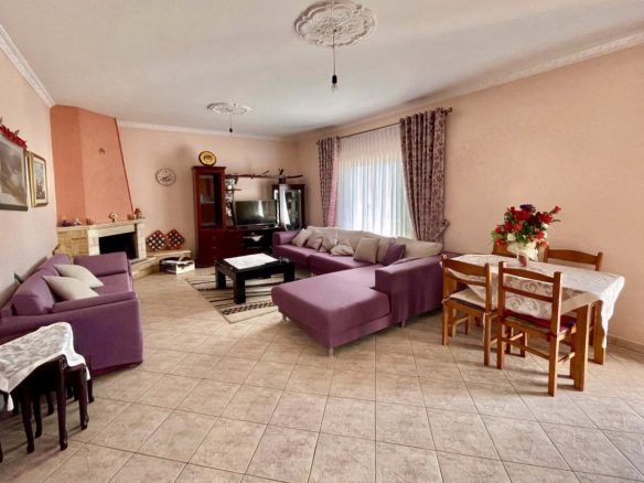 Vile 3 kate per shitje, Shkozet Durres
