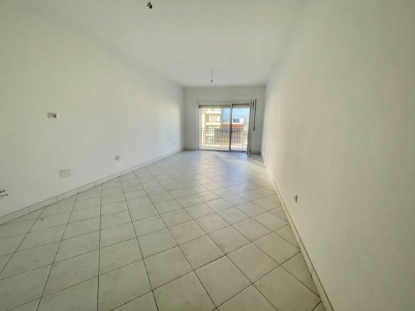 Apartamet 2+1 prane Hotel Palace, Durres