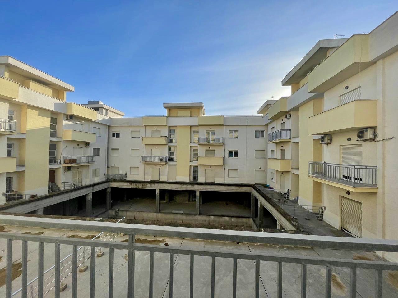 Apartamet 2+1 prane Hotel Palace, Durres