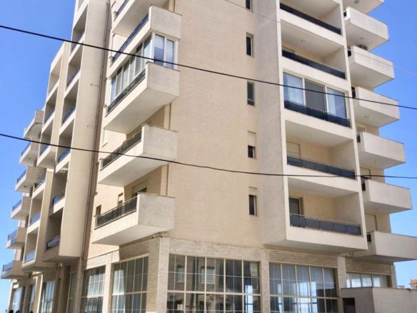 Ambiente biznesi me qera te Sfinksi, Durres