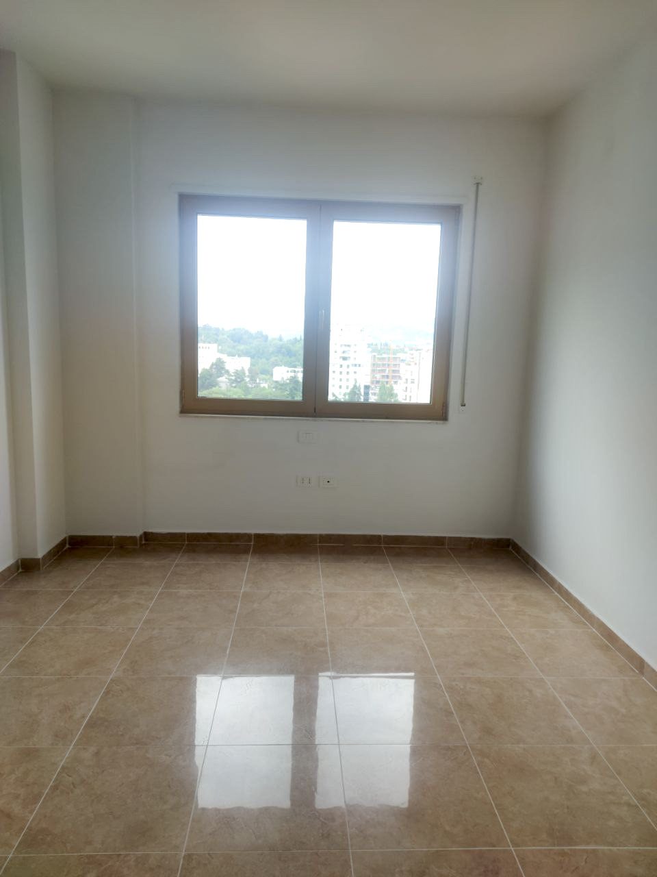 Jepen 2 ambiente per zyre, prane Kullave Binjake, Tirane.