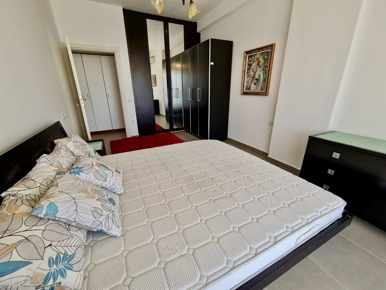 PËR QERA : APARTAMENT ME SUPER PAMJE TE KOPSHTI ZOOLOGJIK, TIRANE