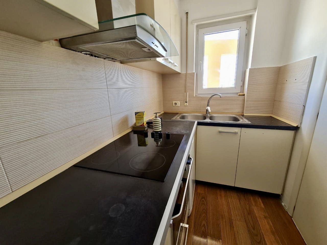 PËR QERA : APARTAMENT ME SUPER PAMJE TE KOPSHTI ZOOLOGJIK, TIRANE