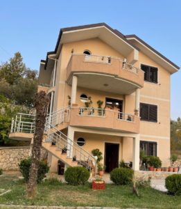 Super vile 3 kateshe per qera, Farke e vogel, Tirane.