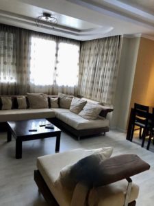 Apartament 3+1+parkim per qera, perballe Universitetit te Juridikut, Tirane.