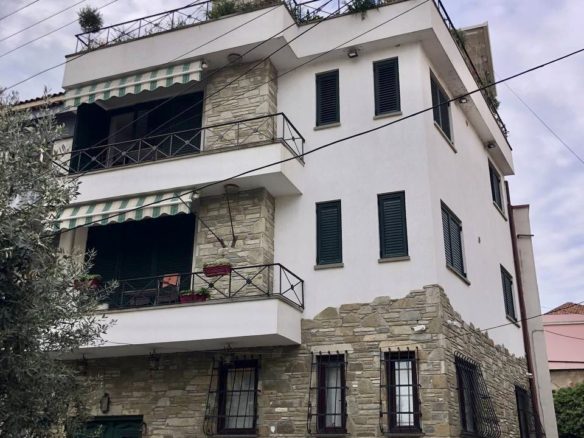 Super apartament me qira mbrapa Bashkise Durres