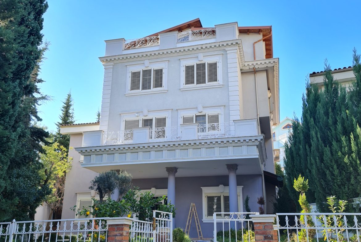 Vile me siperfaqe trualli 800 m2 per shitje, Akacia Hills Rezidence, Tirane.