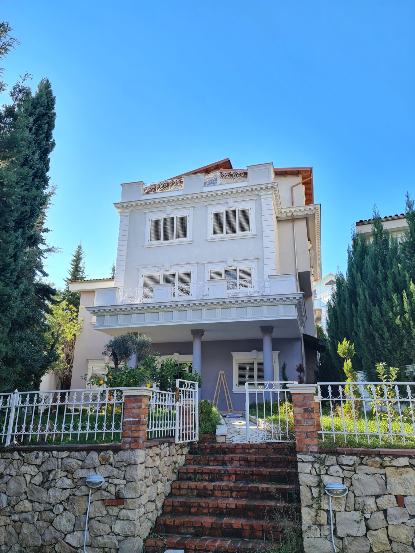 20211130_130830 Vile me siperfaqe trualli 800 m2 per shitje, Akacia Hills Rezidence, Tirane.