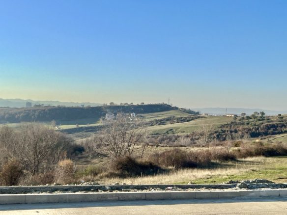 Toke per ndertim vilash prane Liqenit te Farkes, Tirane