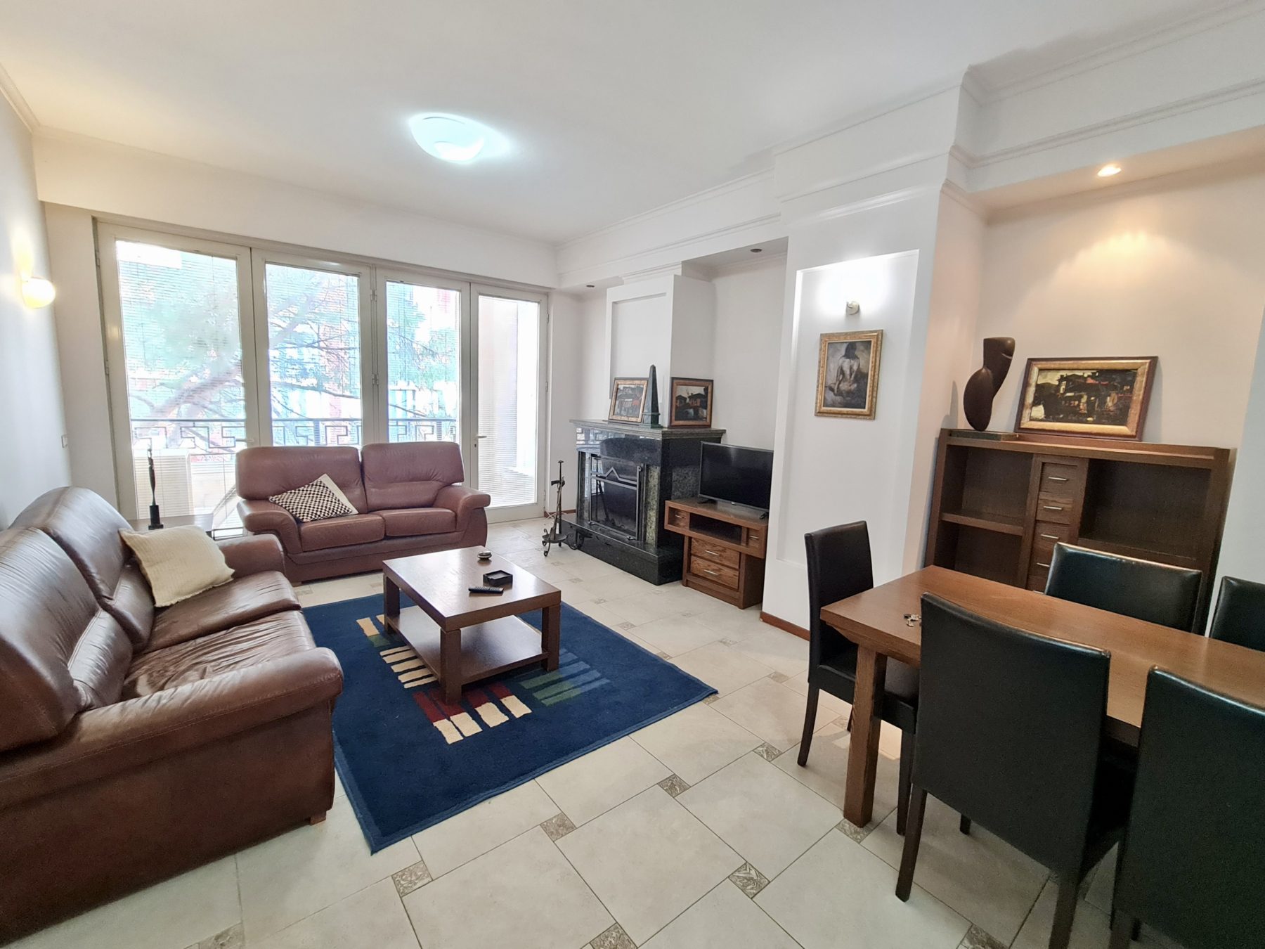 Apartament 3+1 me qira ne Bllok, Tirane