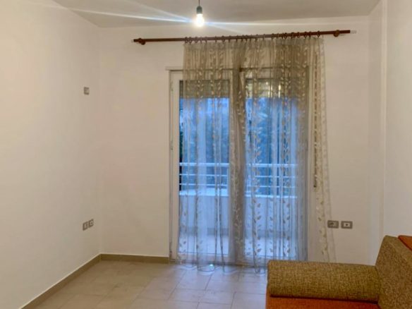 Apartament 1+1 per shitje te Shkembi Kavajes