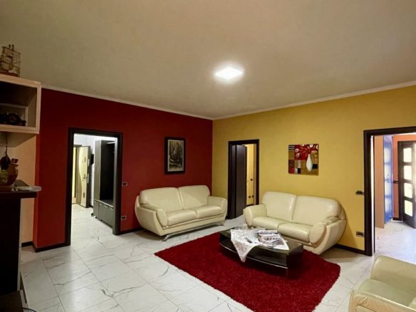 Apartament i investuar per shitje te Shkembi Kavajes, Durres