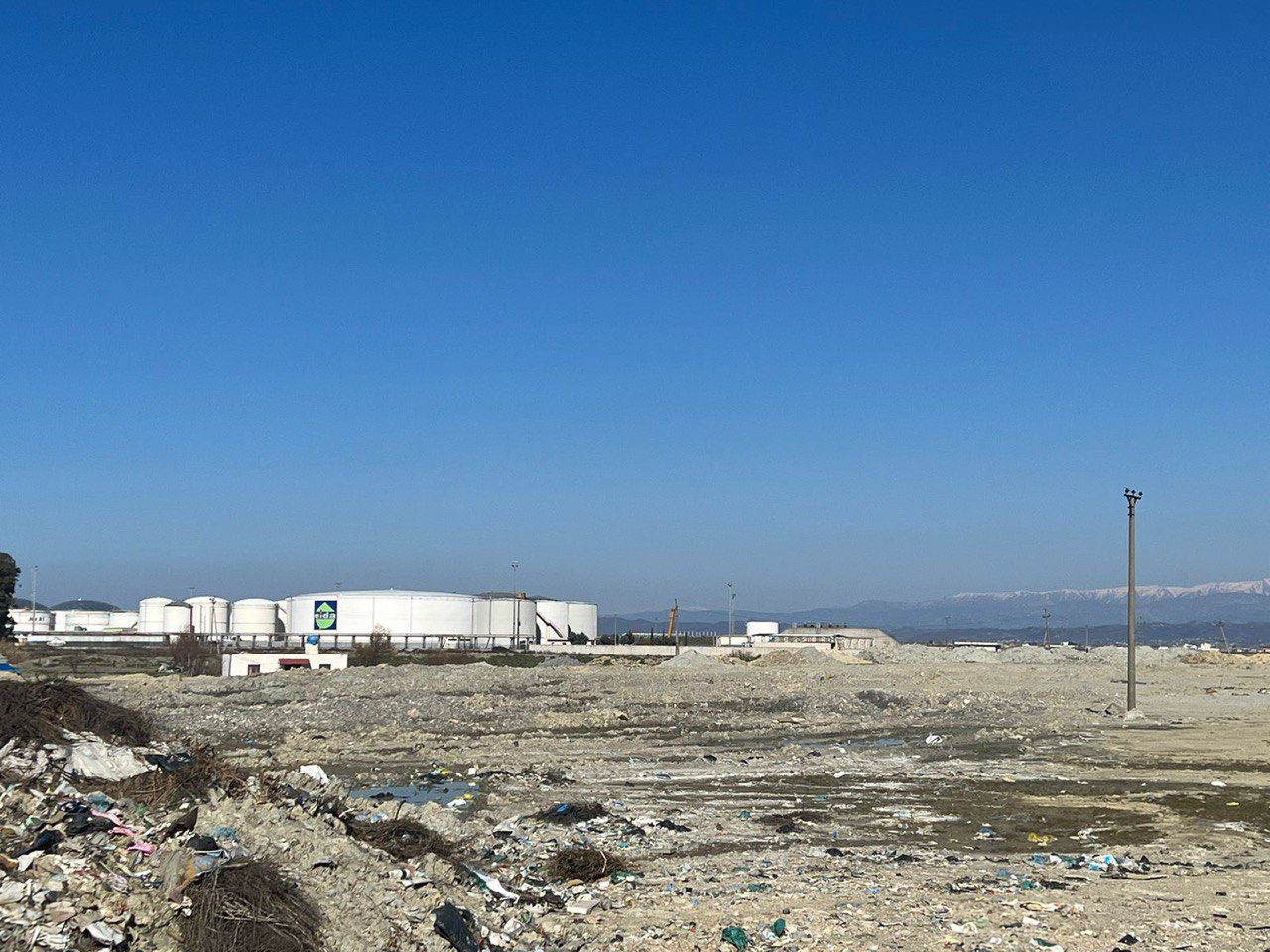 Toke 17000 m2 per shitje, Porto Romano, Durres.