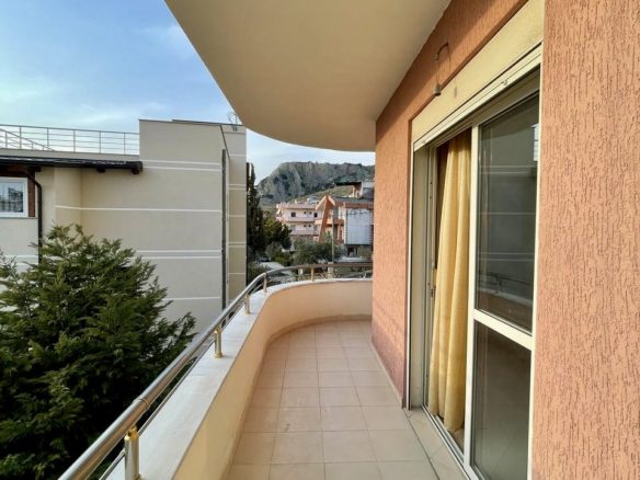 Apartament 1+1 prane hotel Belvedere, Durres
