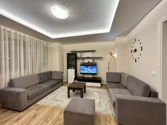 Super apartament me qira prane hotel Royal, Durres