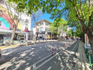 Ambient tregtar per shitje, ne Bllok, Tirane!