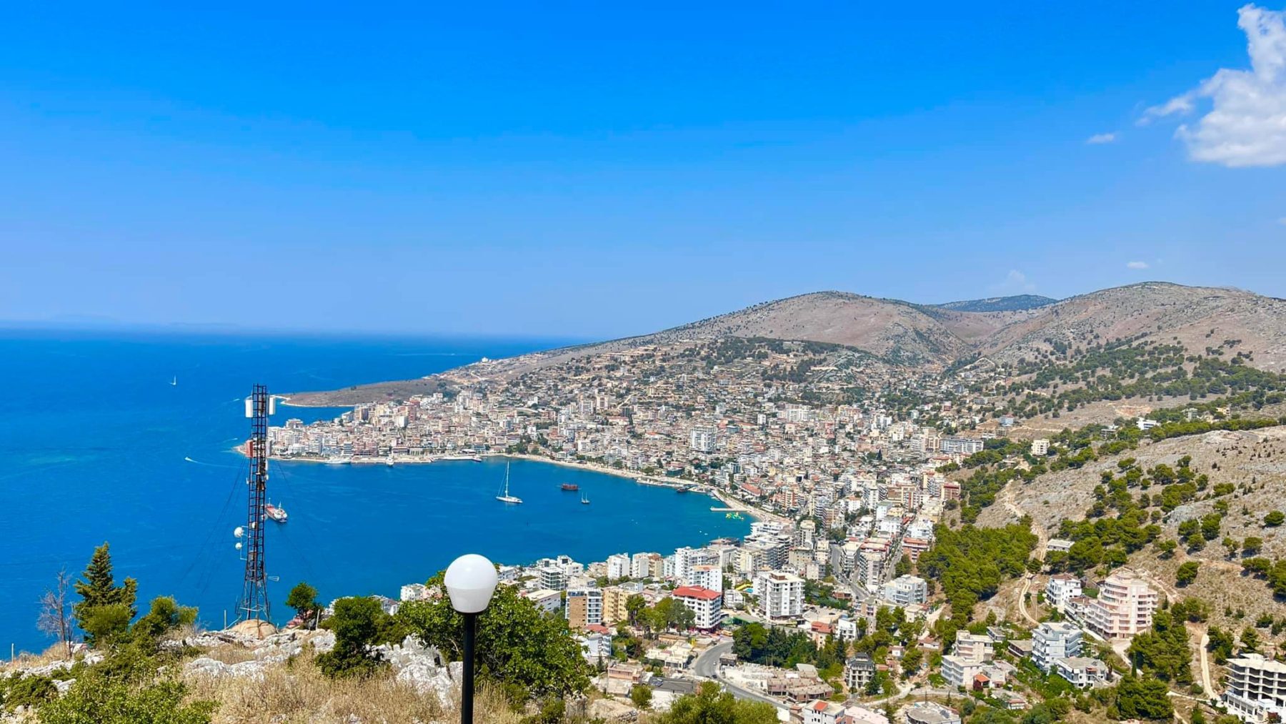 Jepet toke buze detit me perqindje, Sarande.