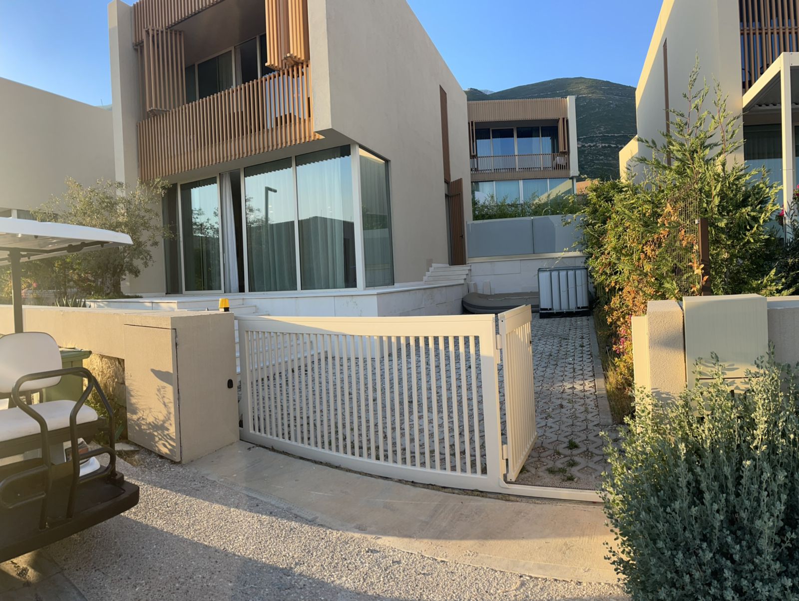 Vile individuale per shitje, Green Coast Resort, Palase, Dhermi.