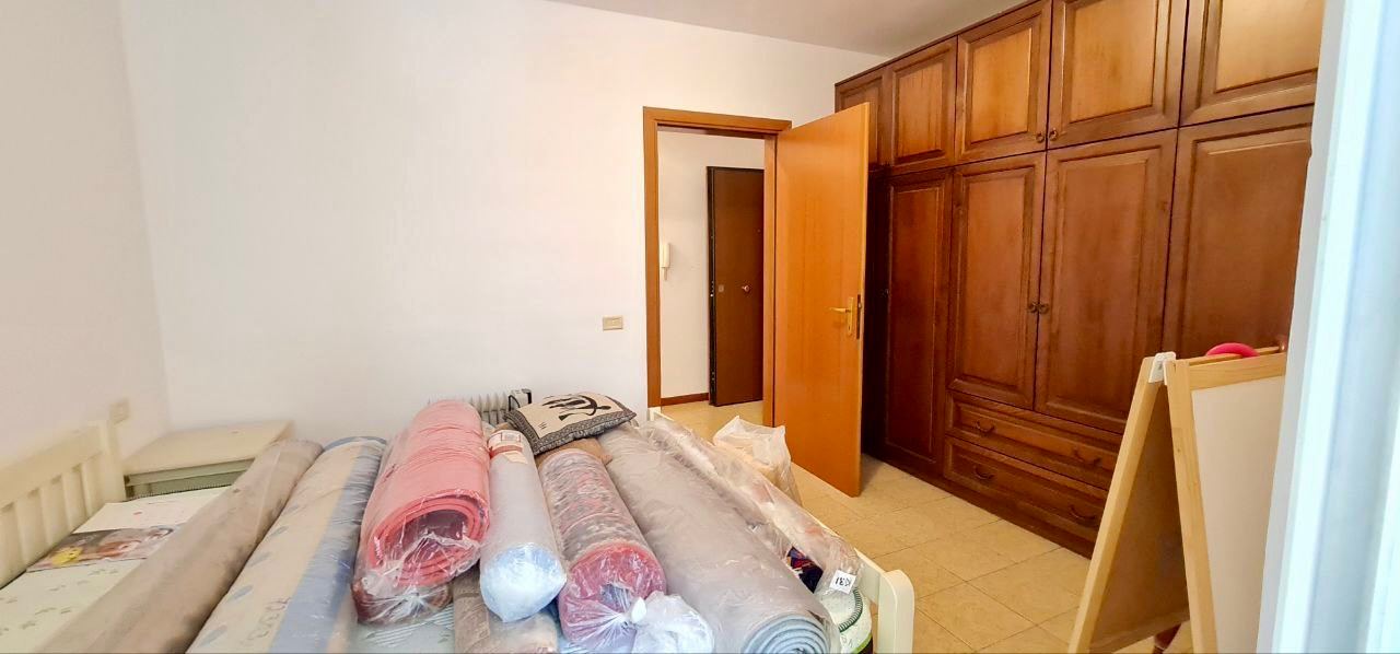 Apartament 1+1 per shitje, prane Ambasades Amerikane, Tirane.