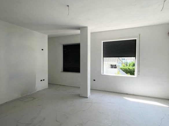 APARTAMENTE 1+1 PER SHITJE TE PISHAT E BUTA, GOLEM 