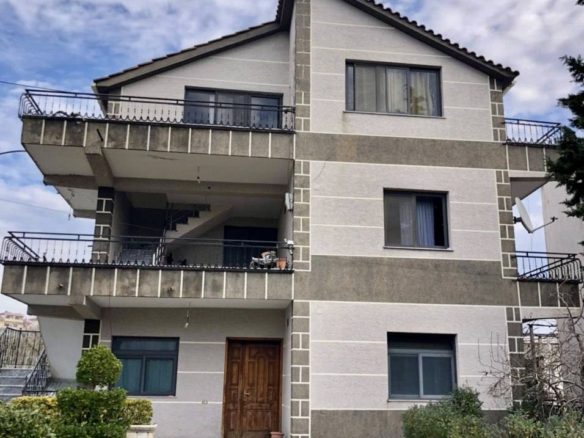 Per shitje shtepi private te Unaza Shkozetit, Durres