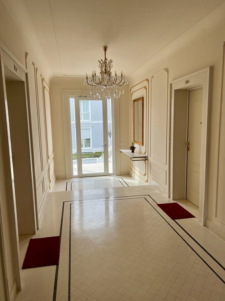 Apartament me oborr per shitje prane Teg-ut, Tirane￼