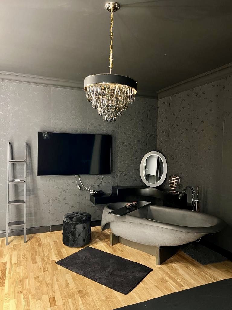 Apartament me oborr per shitje prane Teg-ut, Tirane￼