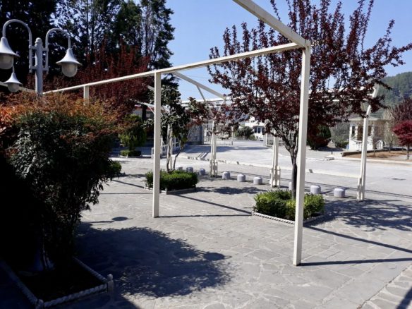 {:sq}{:sq}Magazine per shitje ne Vaqarr, Tirane{:}{:}