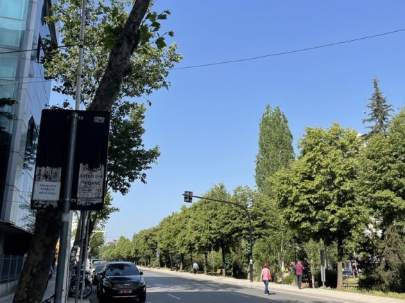 Dyqan per qera, perballe Ministrise se Puneve te Jashtme, Tirane.