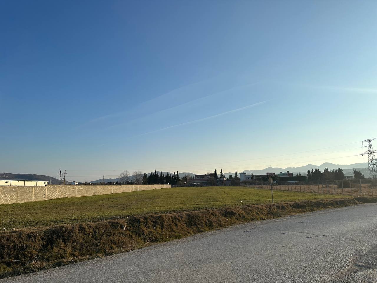 IMAGE 2023-02-17 15:21:55 Toke 14’000 m2 per shitje, prane City Park, Tirane.