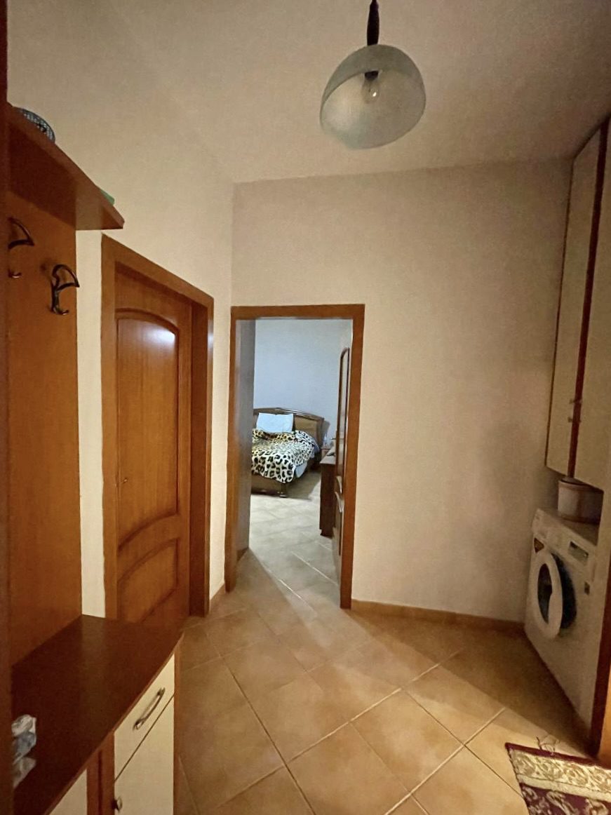 Apartament 2+1 per shitje, te rruga re e Portit, Durres