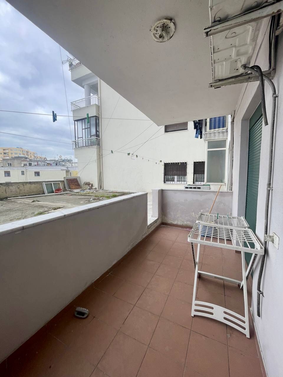 Apartament 2+1 per shitje, te rruga re e Portit, Durres