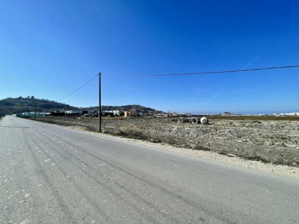 4000 m2 toke per shitje ne zone industriale, Durres