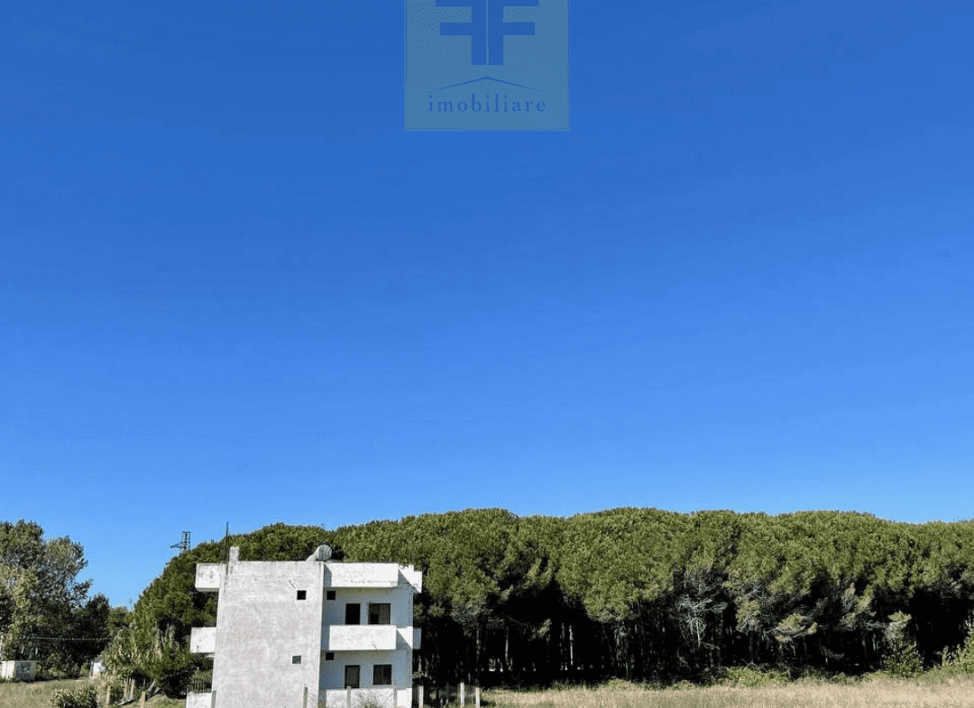 Shitet toke me siperfaqe 1100 m2 ne Qerret, Kavaje