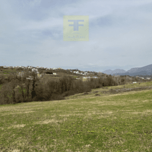 Toke 8000 m2 per shitje, Lunder, Tirane.