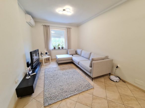 Apartament 3+1 per qera, Libri Universitar, Tirane.