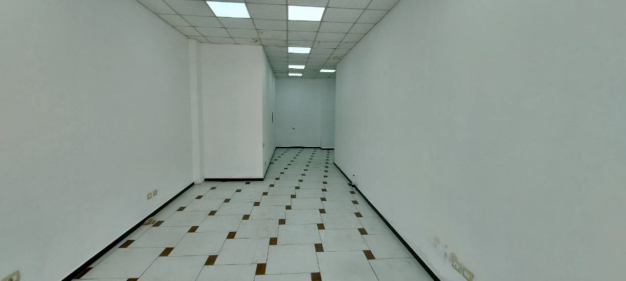 Ambient biznesi 70 m2 per shitje dhe qera, Plazh Durres